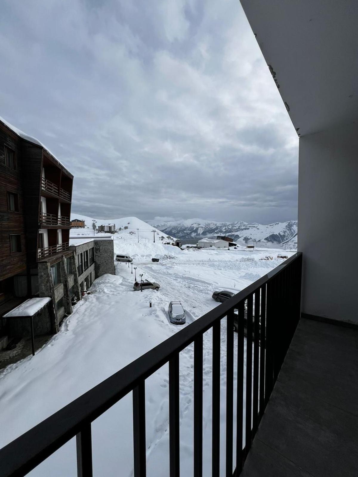 Rezi'S Apartment Vista グダウリ エクステリア 写真