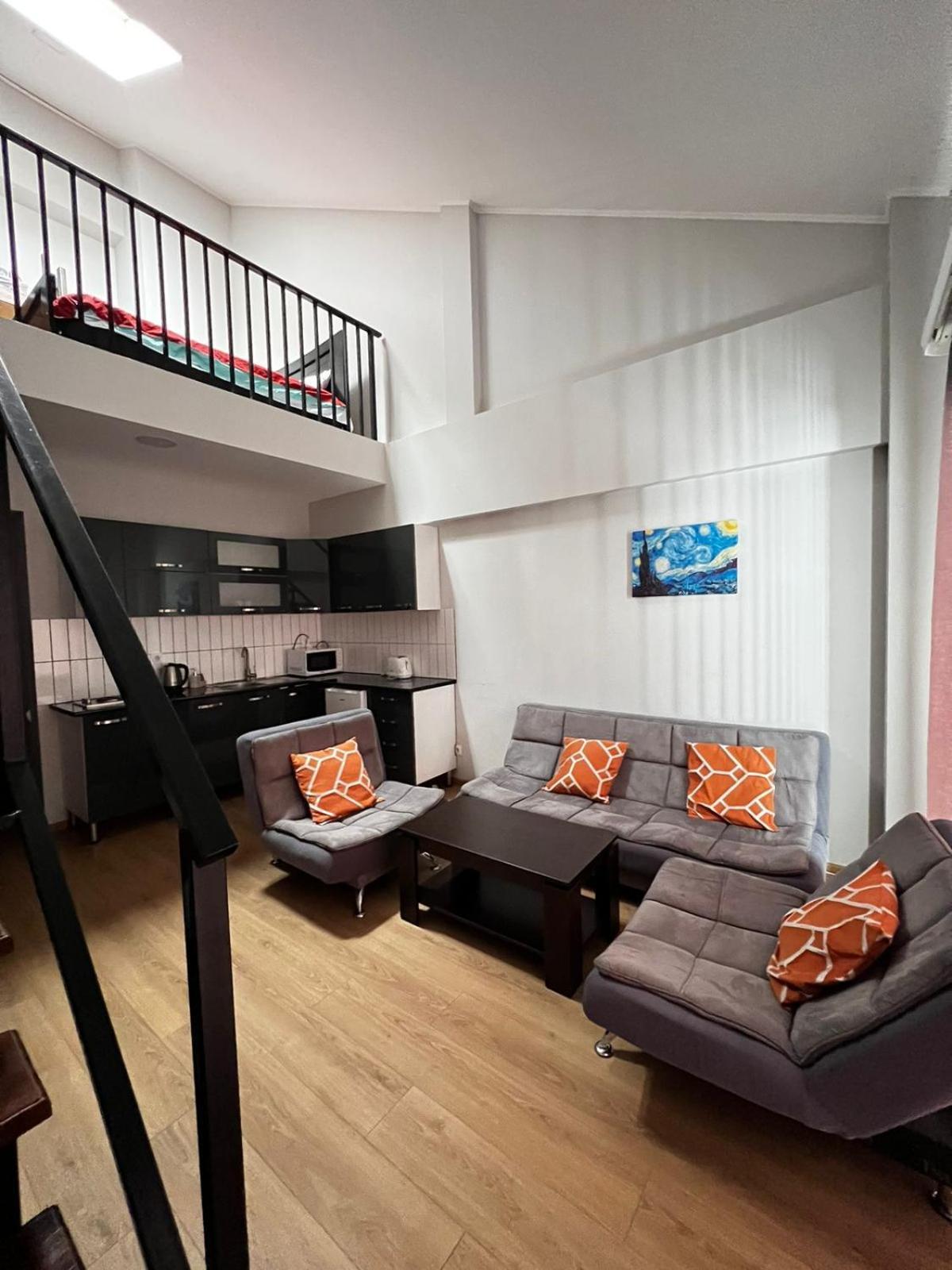 Rezi'S Apartment Vista グダウリ エクステリア 写真