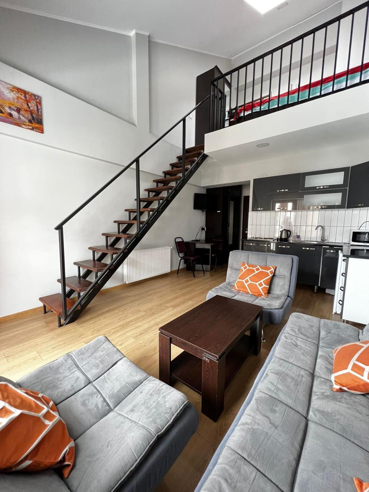 Rezi'S Apartment Vista グダウリ エクステリア 写真